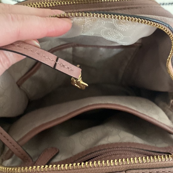 Michael Kors leather backpack - Picture 5 of 8